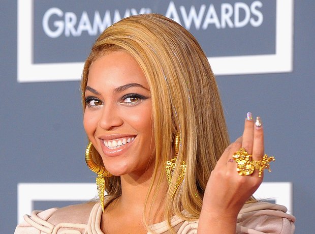 Watch Beyonce and Jay Z get their wedding tattoos  Metro US