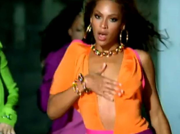 See Beyoncé Wear a Sparkling Recreation of Her Crazy In Love