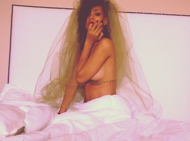 Rihanna nude picture
