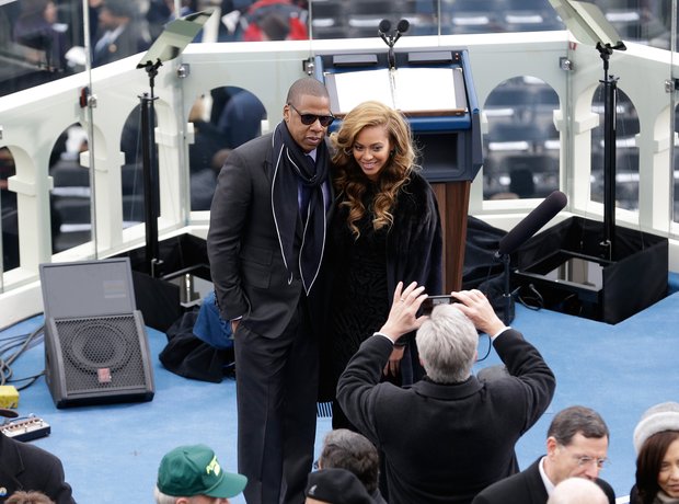  Beyonce (R) and Jay-Z arrive at the ceremonial sw