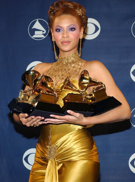 Beyonce Grammys 2004