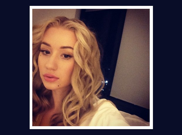 Iggy Azalea selfie