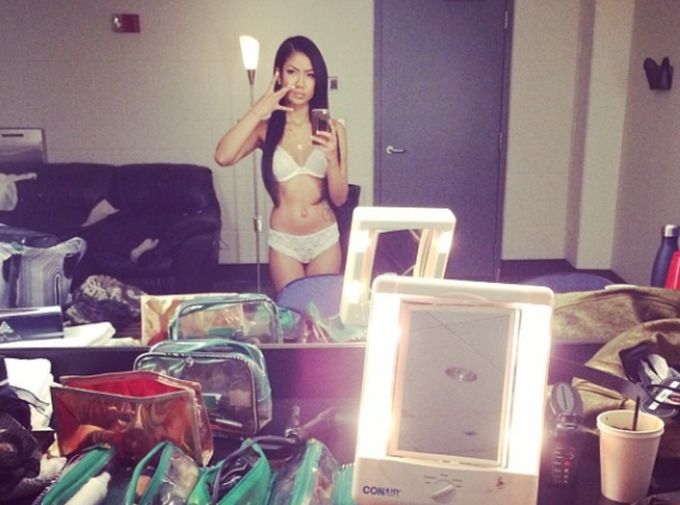 Jhene Aiko underwear selfie