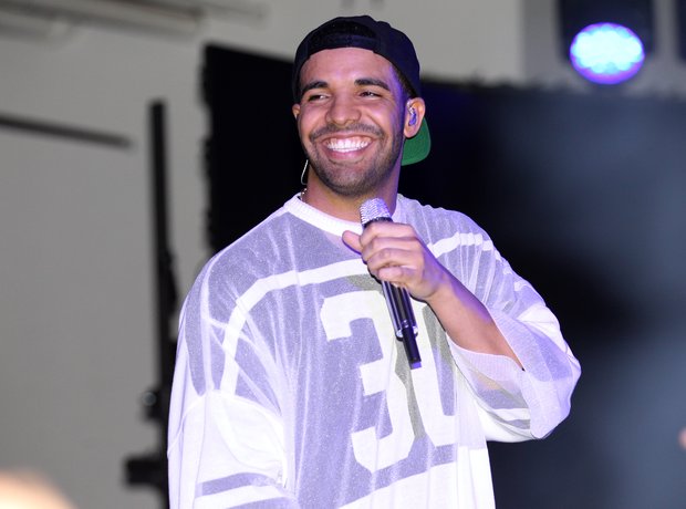 Drake Superbowl party performance