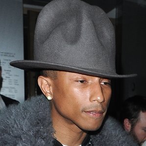 Pharrell Williams wears another big hat