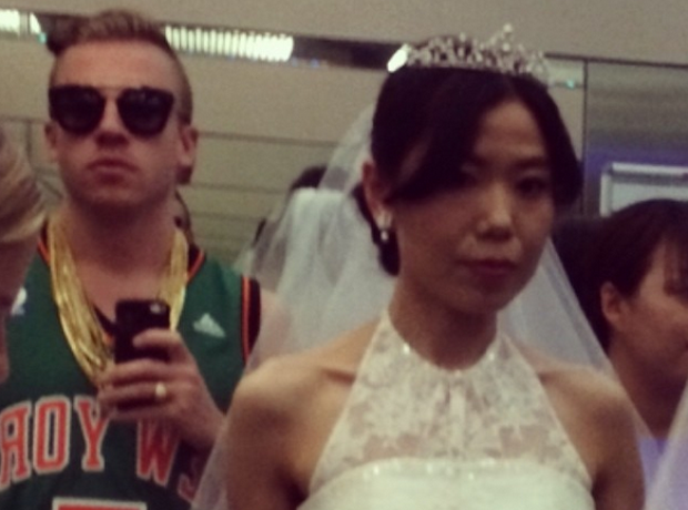 Macklemore photobomb