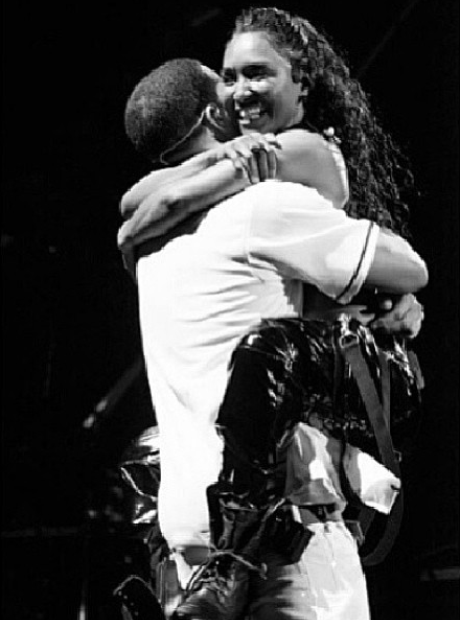 Drake Hug Chilli TLC Instagram