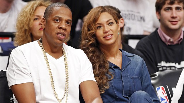 Jay Z and Beyonce at the basketball