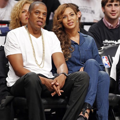 Jay Z and Beyonce at the basketball