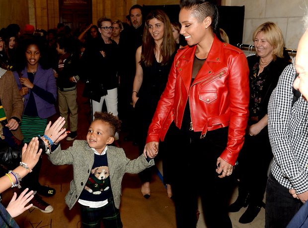 Alicia Keys with her son