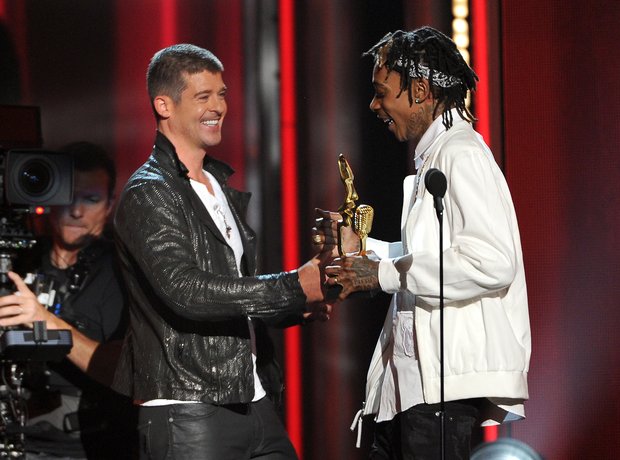 Robin Thicke Billboard Awards 2014
