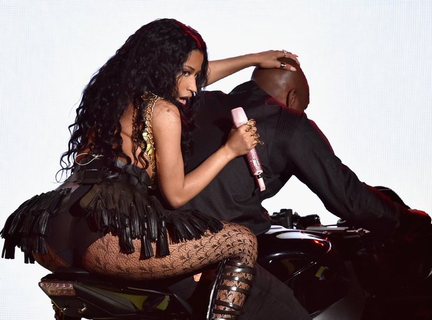 Nicki Minaj bike BET Awards 2014
