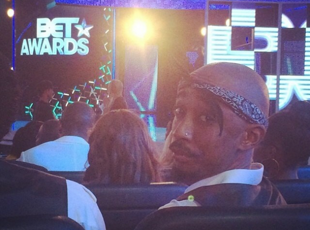 Tupac lookalike BET Awards 