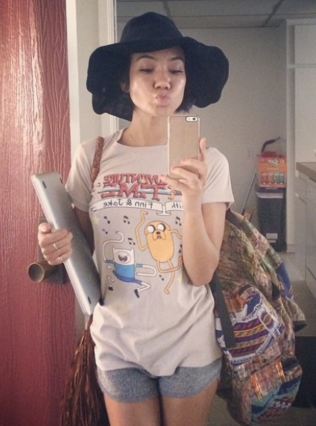 Jhene Aiko selfie