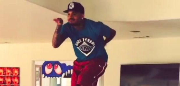 Chris Brown dancing
