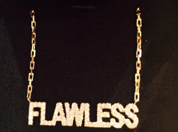 Nicki Minaj Flawless necklace