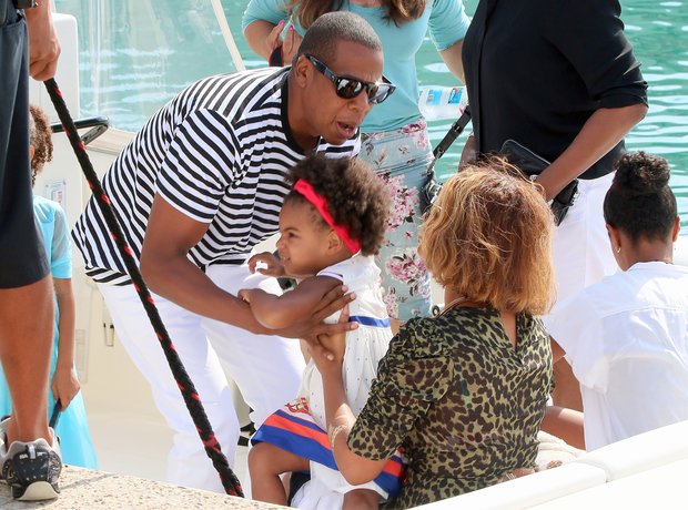 Jay Z, Blue Ivy and Beyonce on holiday