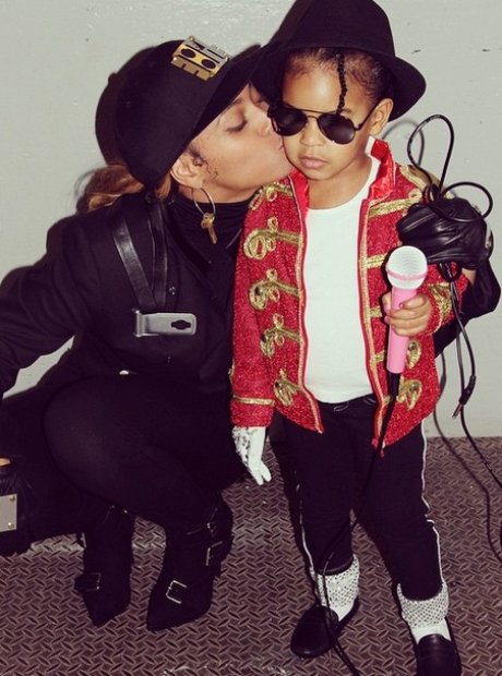 Beyonce and Blue Ivy dressed as Janet Jackson and Michael Jackson.