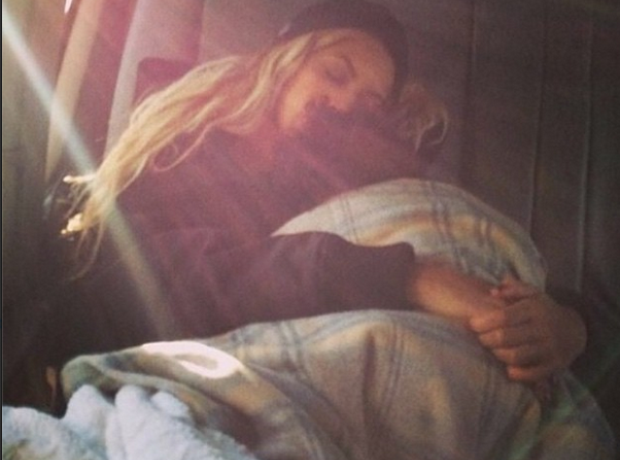 Beyonce asleep with Blue Ivy