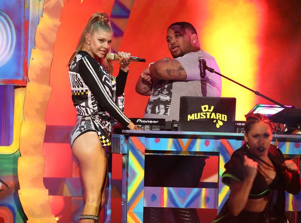 Fergie and DJ Mustard perform American Music Award