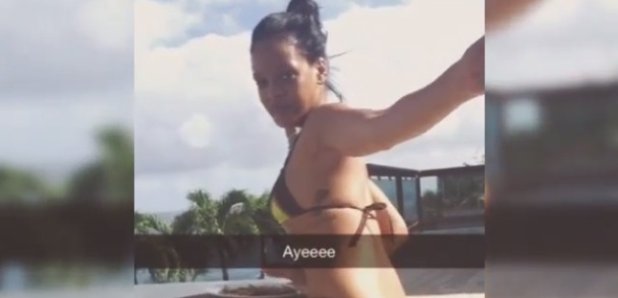 Rihanna Twerking