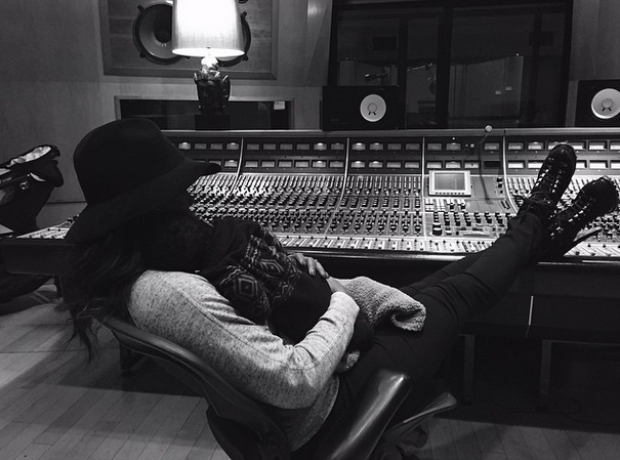 Kelly Rowland and baby in studio