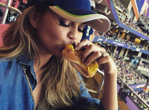 chrissy teigen Super Bowl 2015