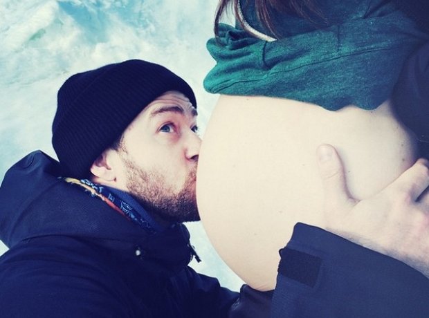 Justin Timberlake Jessica Biel pregnant kiss