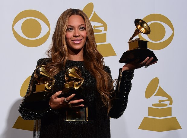 Beyonce backstage with her Grammy Awards