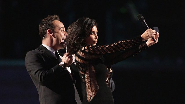 Ant and Dec and Kim Kardashian Selfie BRIT 2015 On
