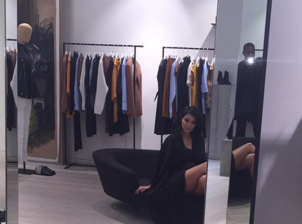 Kim Kardashian - Kim Kardashian Shopping - 11