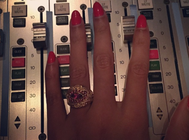 Beyonce sound desk 