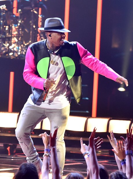 Chris Brown Performance iHeartRadio Awards 2015 