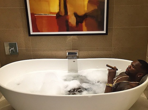 50 Cent in bath