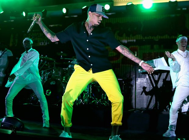 Chris Brown iHeartRadio Awards 2015