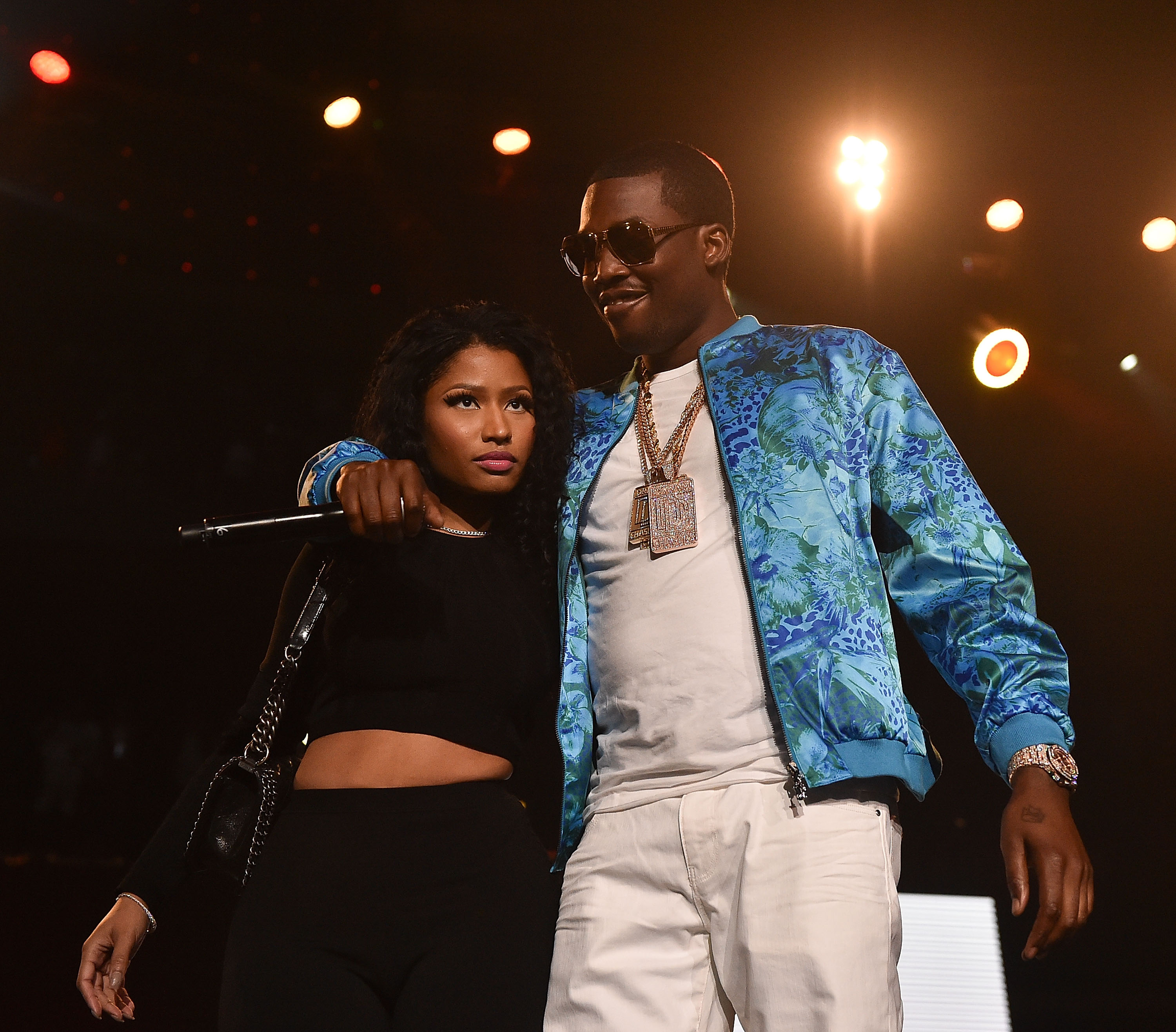 Nicki Minaj and rapper beau Meek Mill enjoy relaxed evening at Philadelphia  76ers