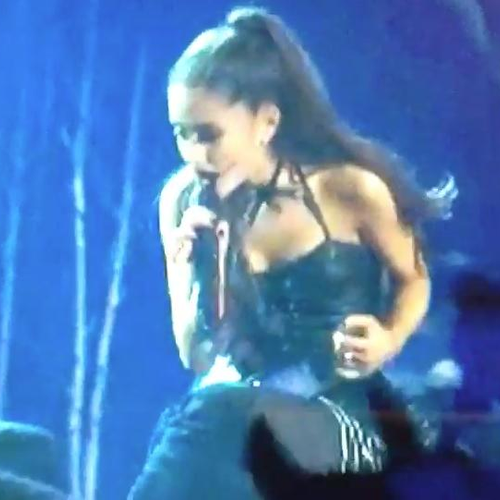 Ariana Grande Phone Throw