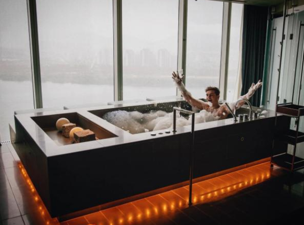 Martin Garrix Bath