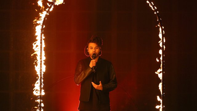 The Weeknd American Music Awards 2015