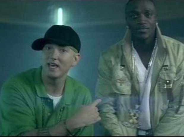 Akon feat Eminem - Smack That