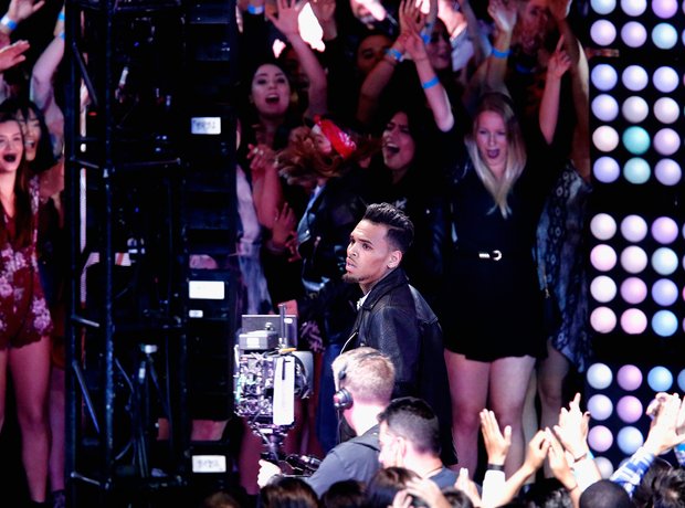 Chris Brown performing at iheartradio awards 2016