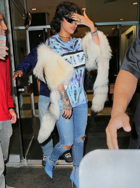 Rihanna steps out in tie dye t-shirt with sunglass