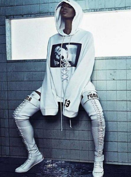 Naomi Campbell modelling Rihanna