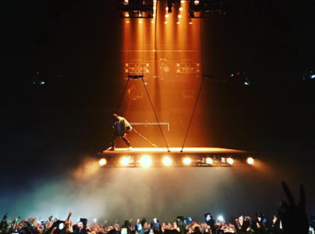 Kanye West debuted his new flying stage in Indianapolis, US. - 10 ...