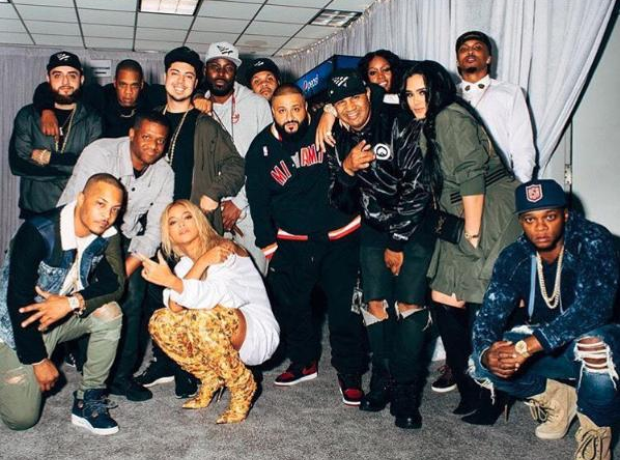 Beyonce takes the ultimate squad photo backstage on her Formation World ...