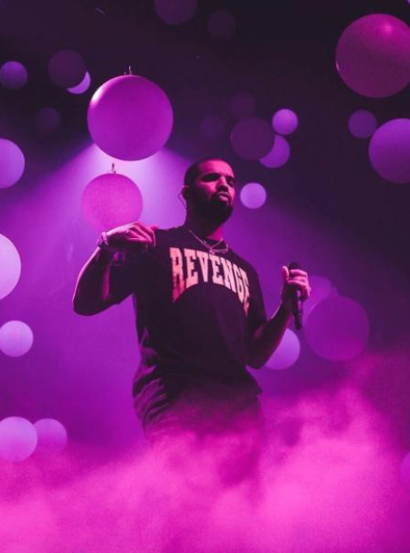 Drake Performing 