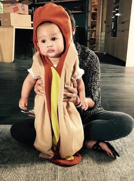 Chrissy Teigan John Legend Baby Luna