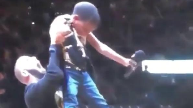 Drake Raptors Game Kid