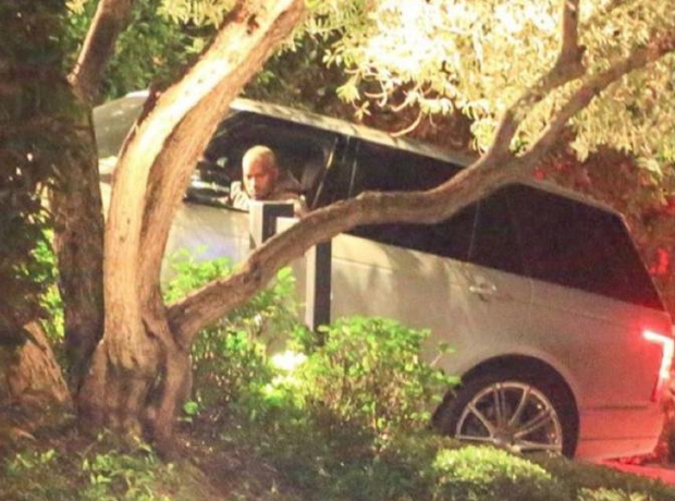 Kanye West Arriving At Jay Z & Beyonce House