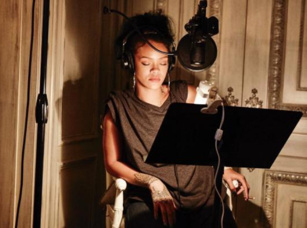 Rihanna in the studio